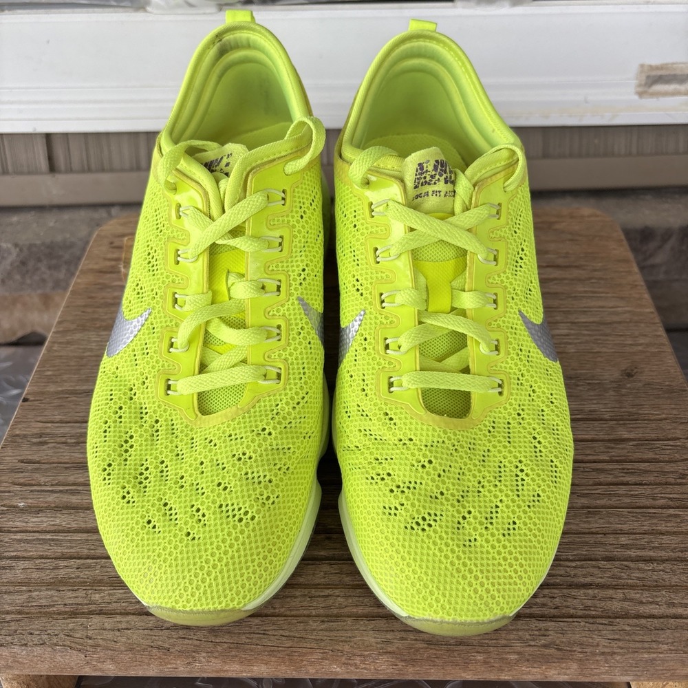 Nike Women's Size  7.5 Zoom Fit Agility 684984-700 Lime Running Shoes Volt